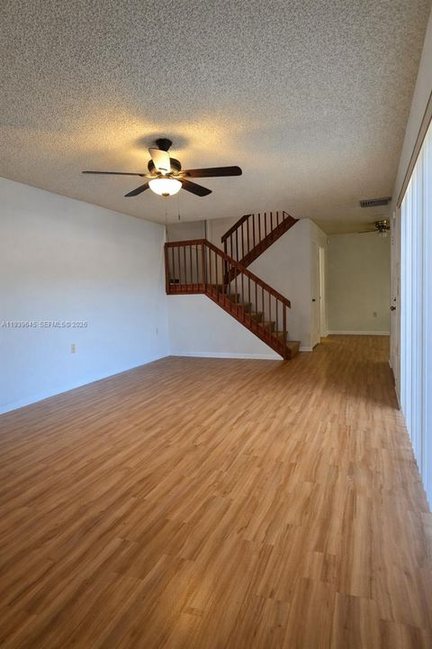 En Venta: $255,000 (2 camas, 2 baños, 1236 Pies cuadrados)