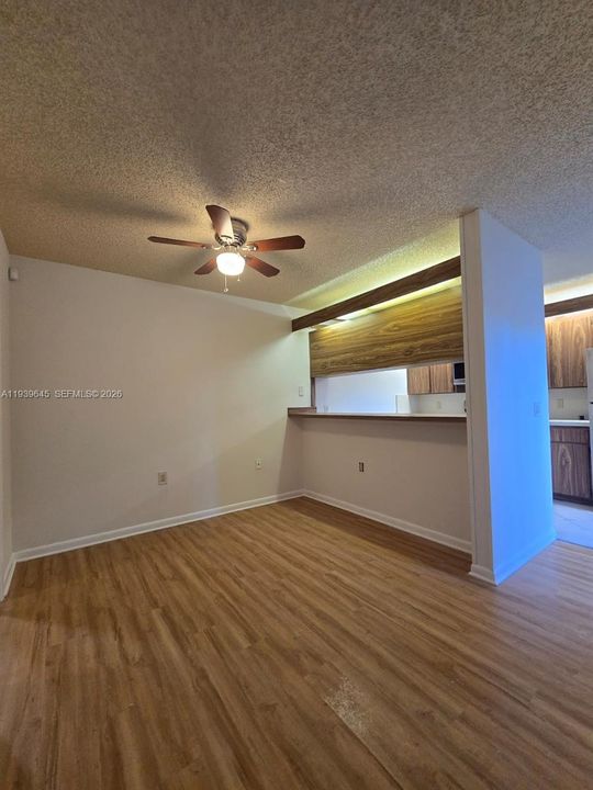 En Venta: $255,000 (2 camas, 2 baños, 1236 Pies cuadrados)