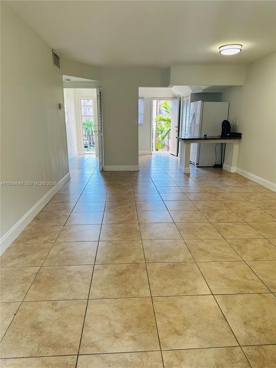 В аренду: $2,300 (2 спален, 2 ванн, 1080 Квадратных фут)