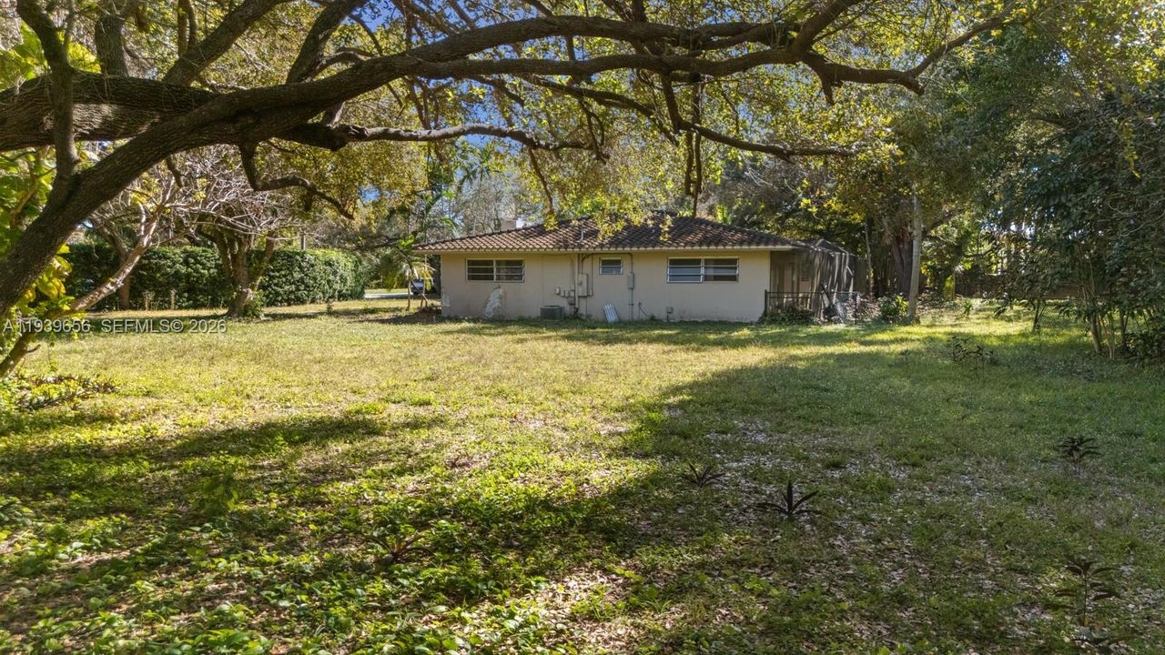 For Sale: $2,800,000 (1.30 acres)