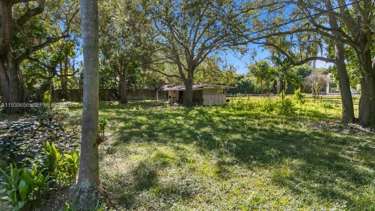 For Sale: $2,800,000 (1.30 acres)