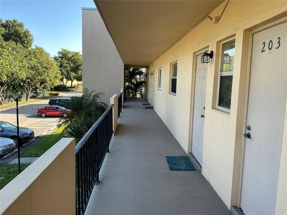 For Sale: $150,000 (2 beds, 2 baths, 920 Square Feet)