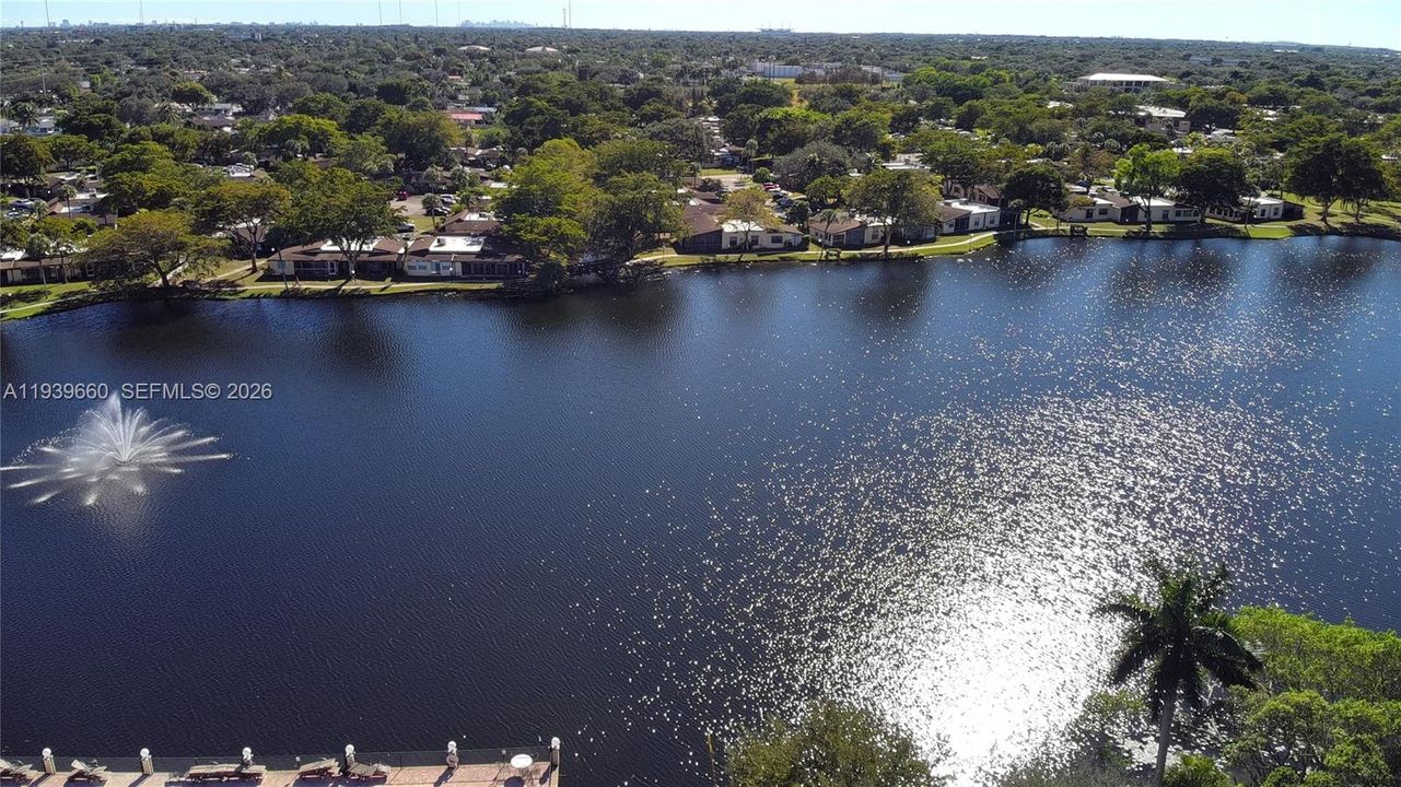 For Sale: $150,000 (2 beds, 2 baths, 920 Square Feet)