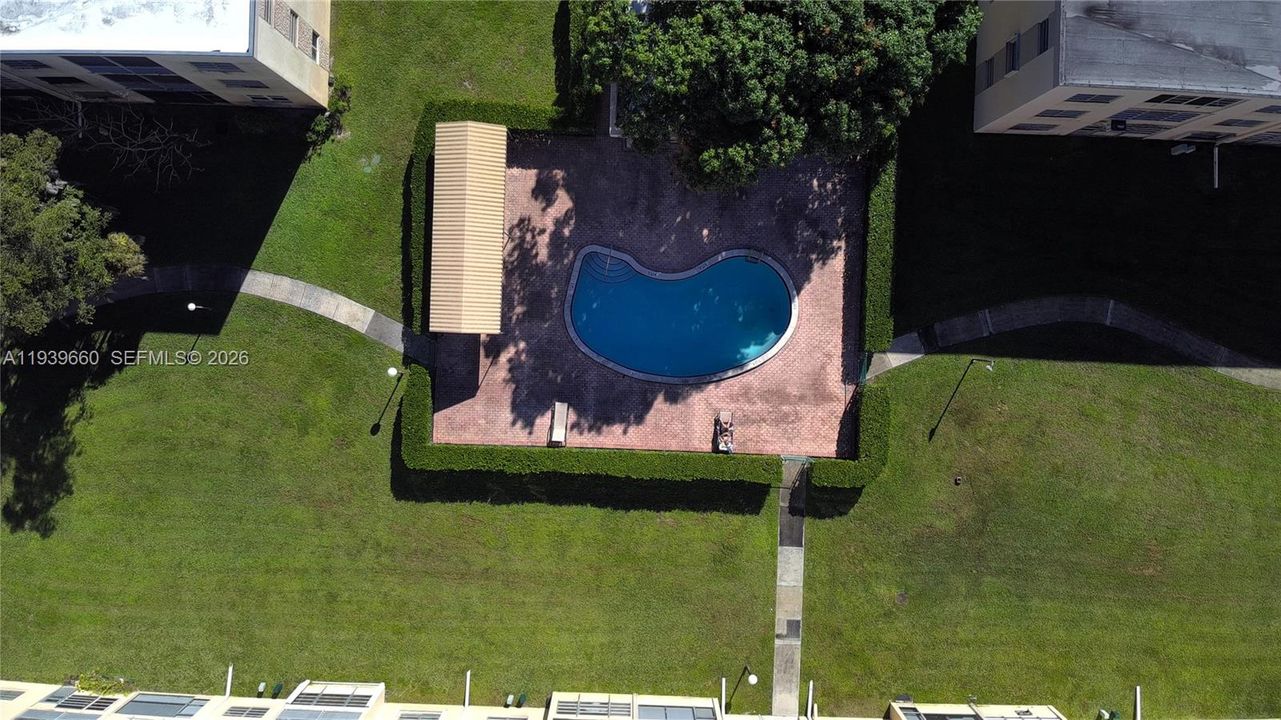 For Sale: $150,000 (2 beds, 2 baths, 920 Square Feet)