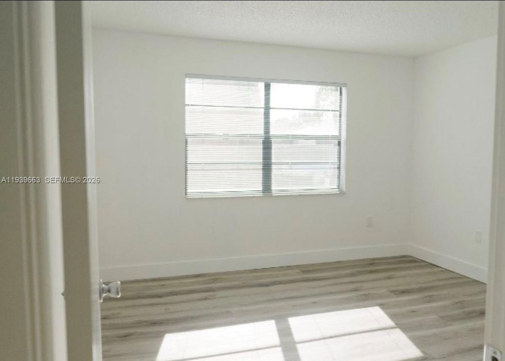 出租: $1,900 (1 贝兹, 1 浴室, 672 平方英尺)