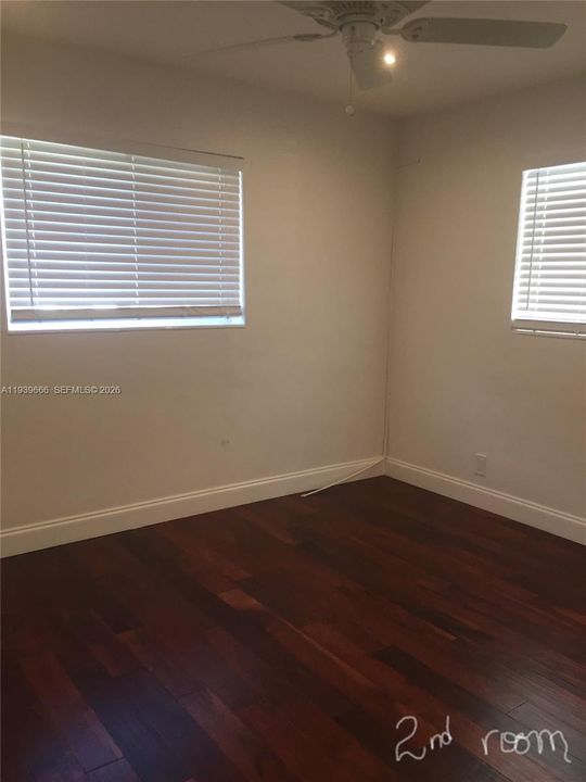 For Rent: $3,800 (3 beds, 2 baths, 1512 Square Feet)