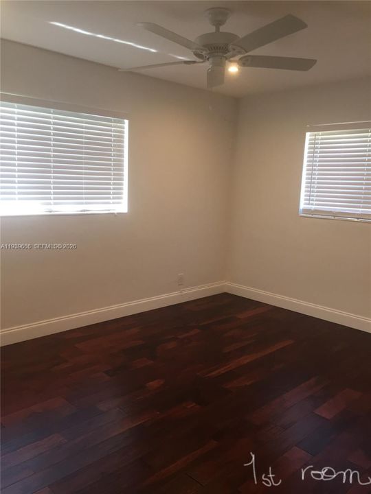 For Rent: $3,800 (3 beds, 2 baths, 1512 Square Feet)