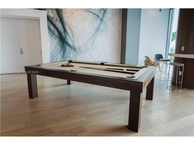 待售: $750,000 (2 贝兹, 2 浴室, 1143 平方英尺)