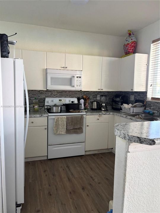 For Rent: $2,200 (3 beds, 2 baths, 0 Square Feet)