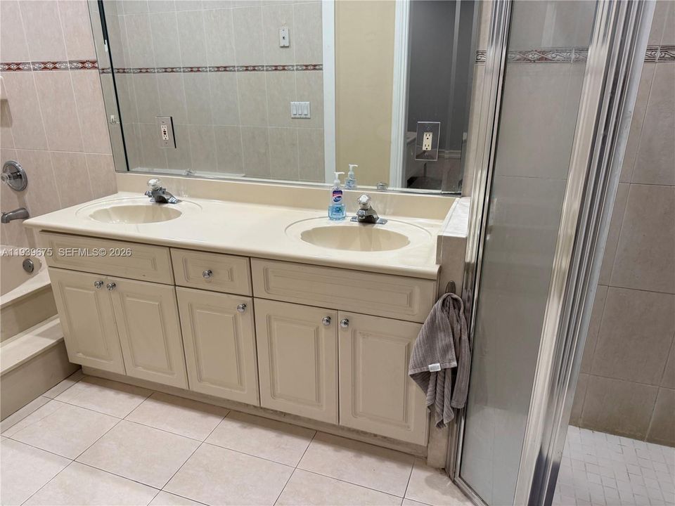 待售: $995,000 (4 贝兹, 3 浴室, 2314 平方英尺)