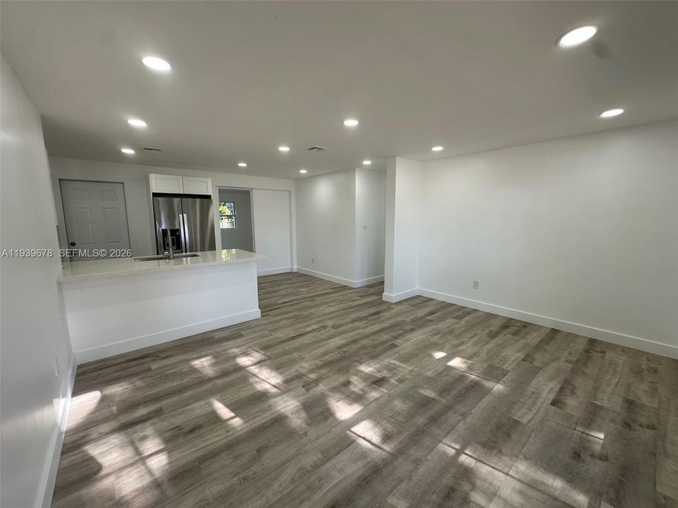 На продажу: $545,000 (3 спален, 2 ванн, 1110 Квадратных фут)