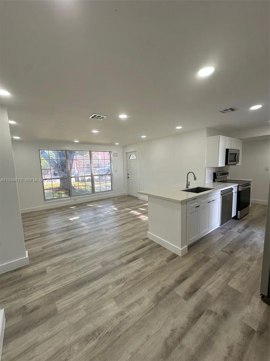 На продажу: $545,000 (3 спален, 2 ванн, 1110 Квадратных фут)