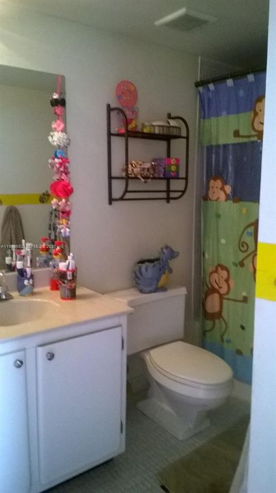 出租: $2,350 (2 贝兹, 2 浴室, 1008 平方英尺)