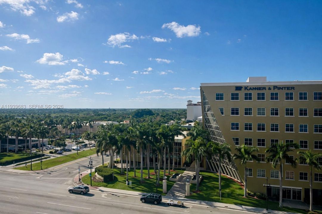 For Rent: $4,241 (1 beds, 1 baths, 897 Square Feet)