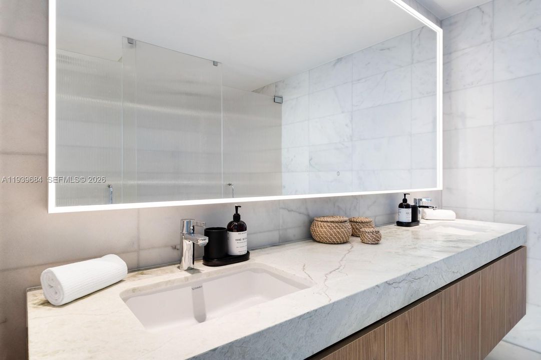 В аренду: $20,000 (2 спален, 2 ванн, 1434 Квадратных фут)