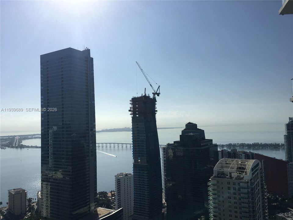 For Sale: $735,000 (1 beds, 2 baths, 880 Square Feet)