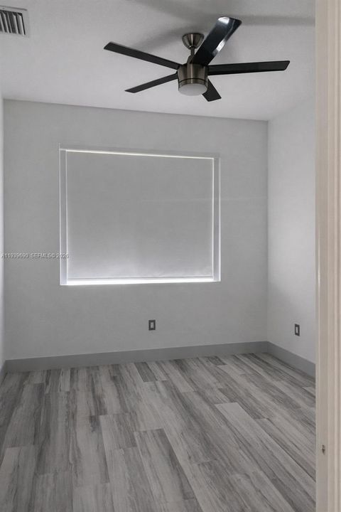 En Venta: $730,000 (3 camas, 3 baños, 1743 Pies cuadrados)