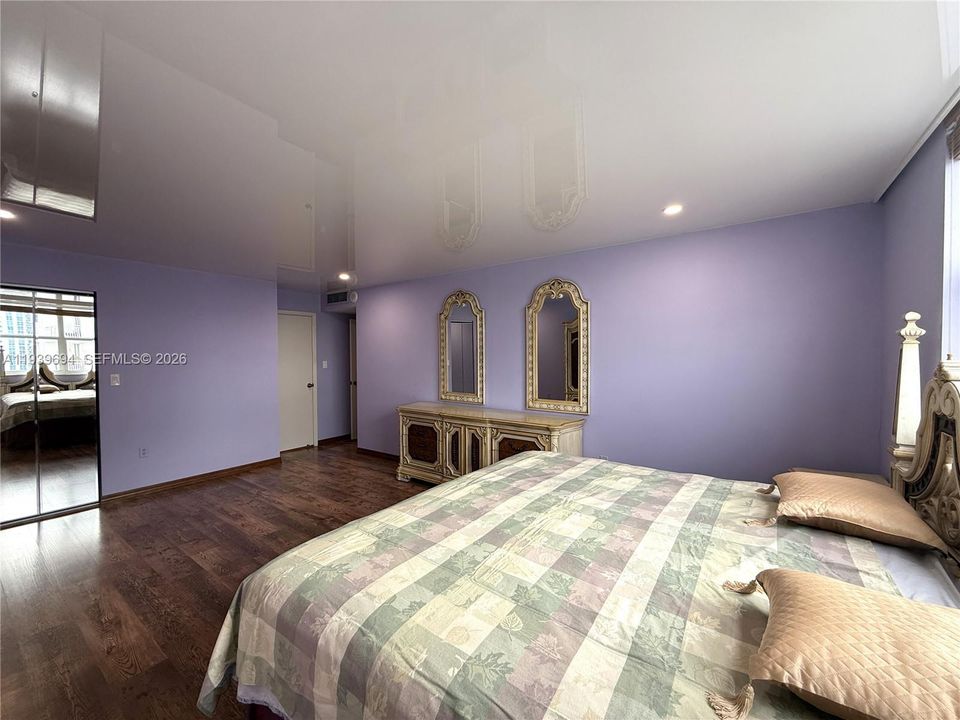 En Venta: $399,000 (2 camas, 2 baños, 1360 Pies cuadrados)