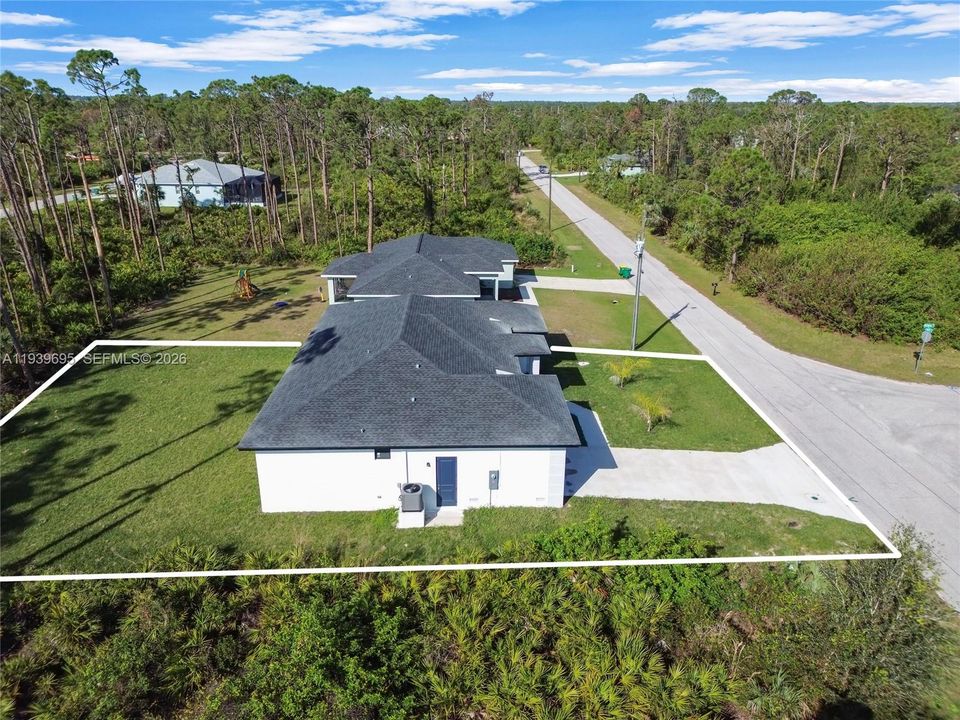 For Sale: $349,000 (4 beds, 2 baths, 1800 Square Feet)