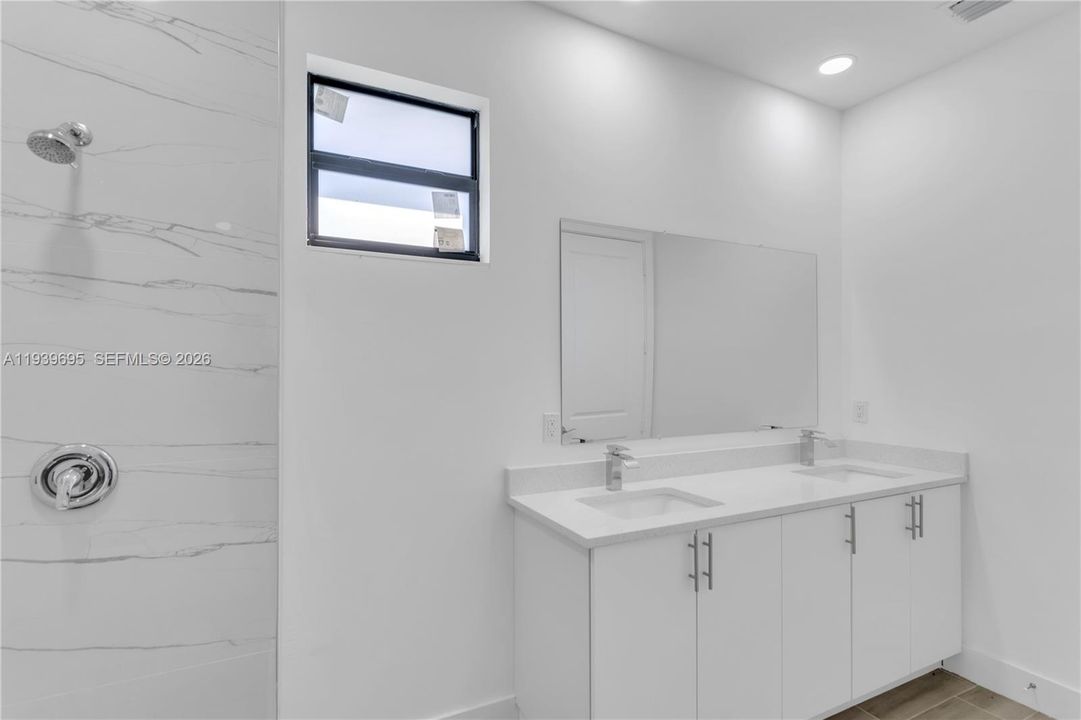 For Sale: $349,000 (4 beds, 2 baths, 1800 Square Feet)