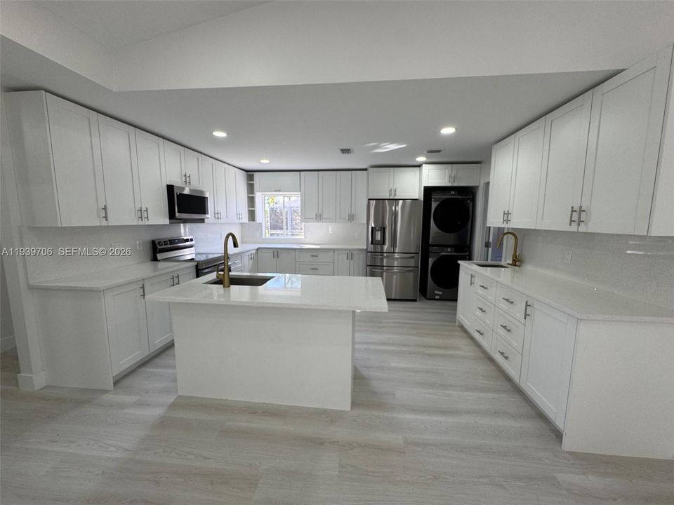 En Venta: $429,990 (3 camas, 2 baños, 1694 Pies cuadrados)