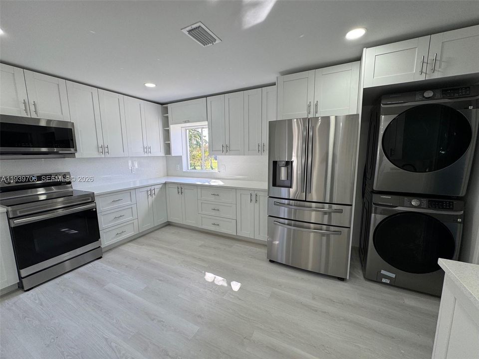 En Venta: $429,990 (3 camas, 2 baños, 1694 Pies cuadrados)