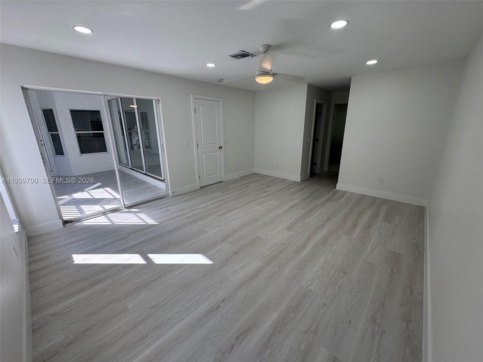 En Venta: $429,990 (3 camas, 2 baños, 1694 Pies cuadrados)