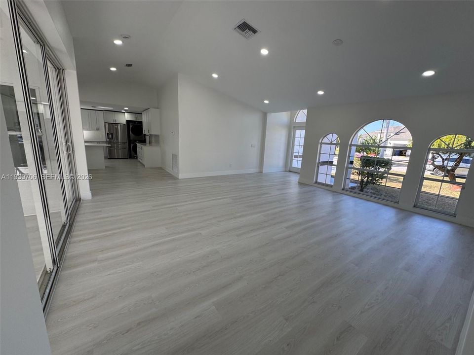 En Venta: $429,990 (3 camas, 2 baños, 1694 Pies cuadrados)