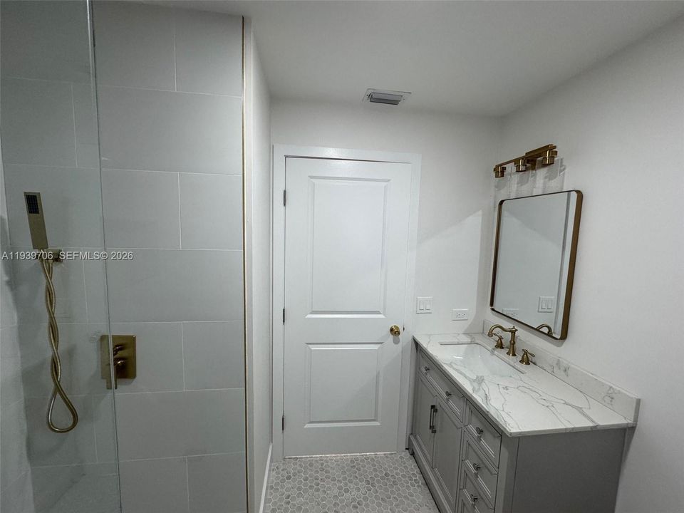 En Venta: $429,990 (3 camas, 2 baños, 1694 Pies cuadrados)