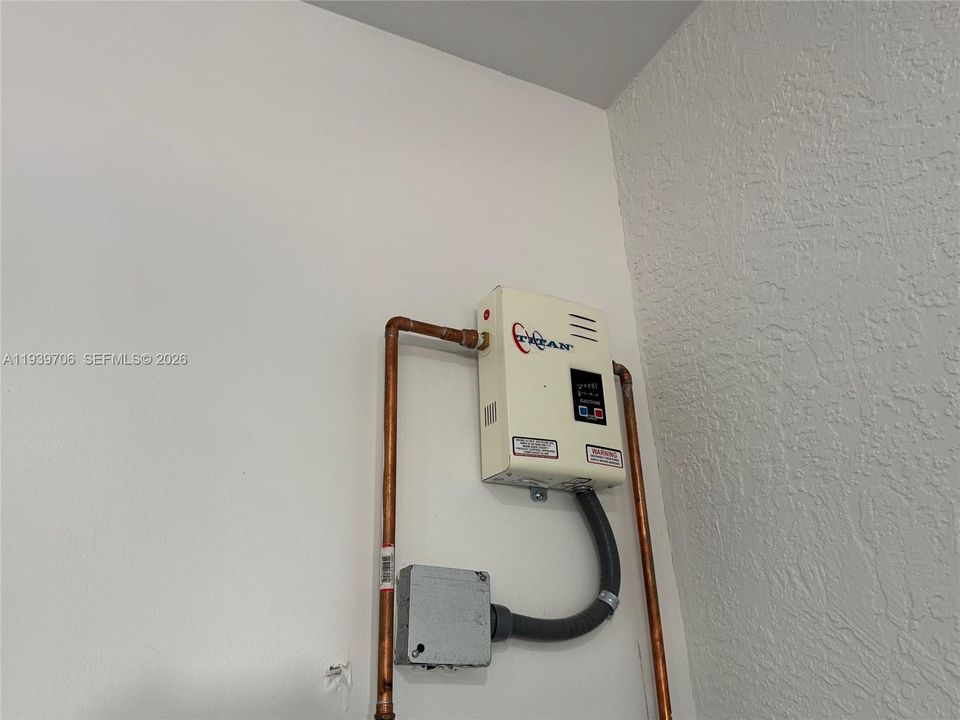 En Venta: $429,990 (3 camas, 2 baños, 1694 Pies cuadrados)