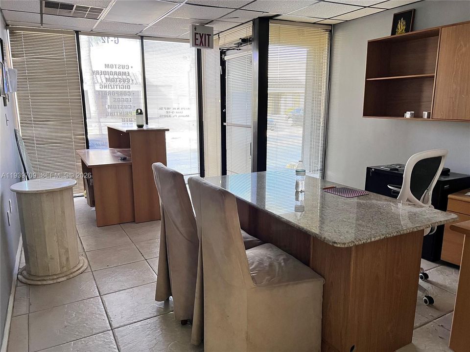 В аренду: $3,500 (0 спален, 0 ванн, 0 Квадратных фут)