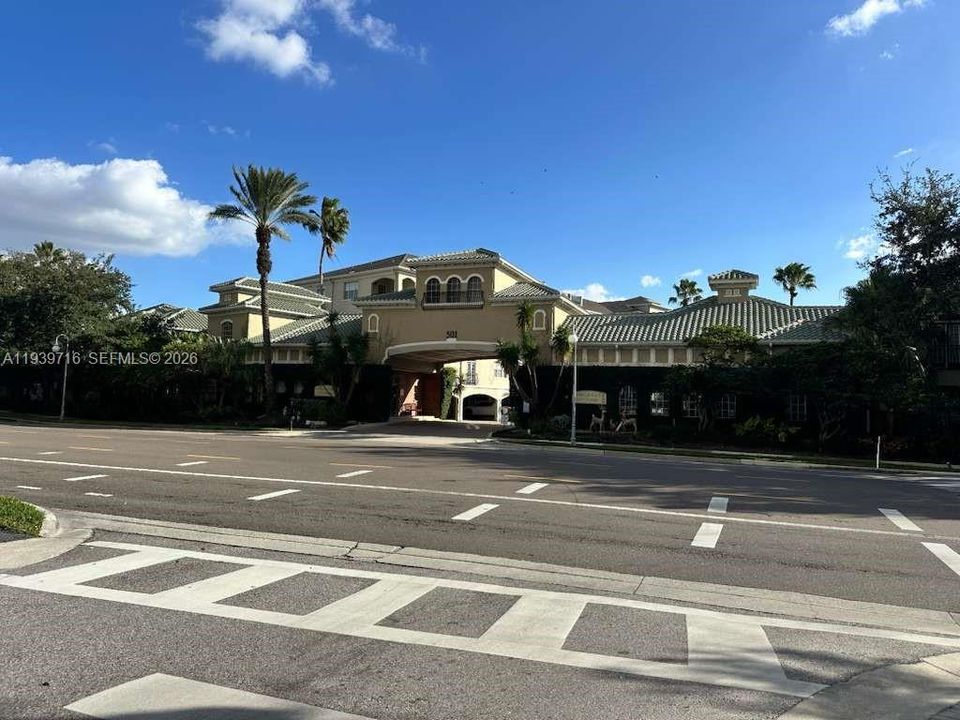 En Venta: $305,000 (1 camas, 1 baños, 784 Pies cuadrados)