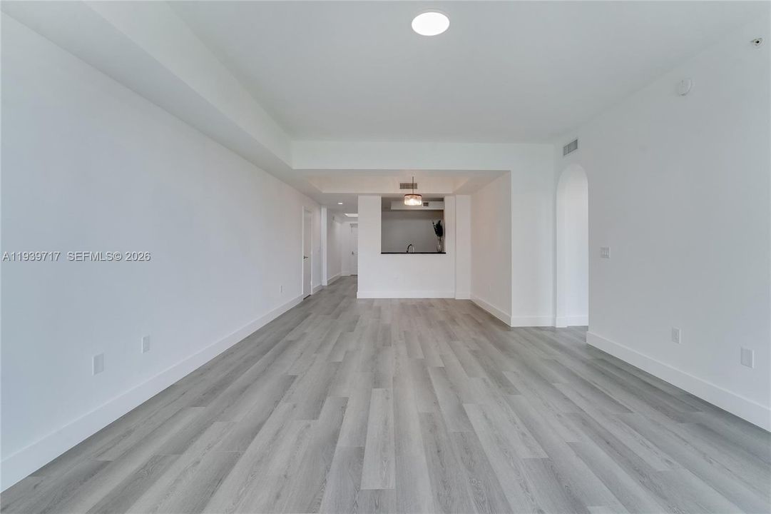 For Rent: $5,500 (3 beds, 3 baths, 1650 Square Feet)