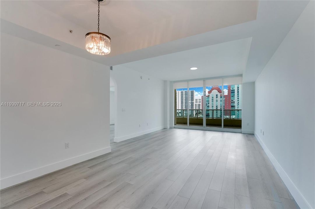 For Rent: $5,500 (3 beds, 3 baths, 1650 Square Feet)