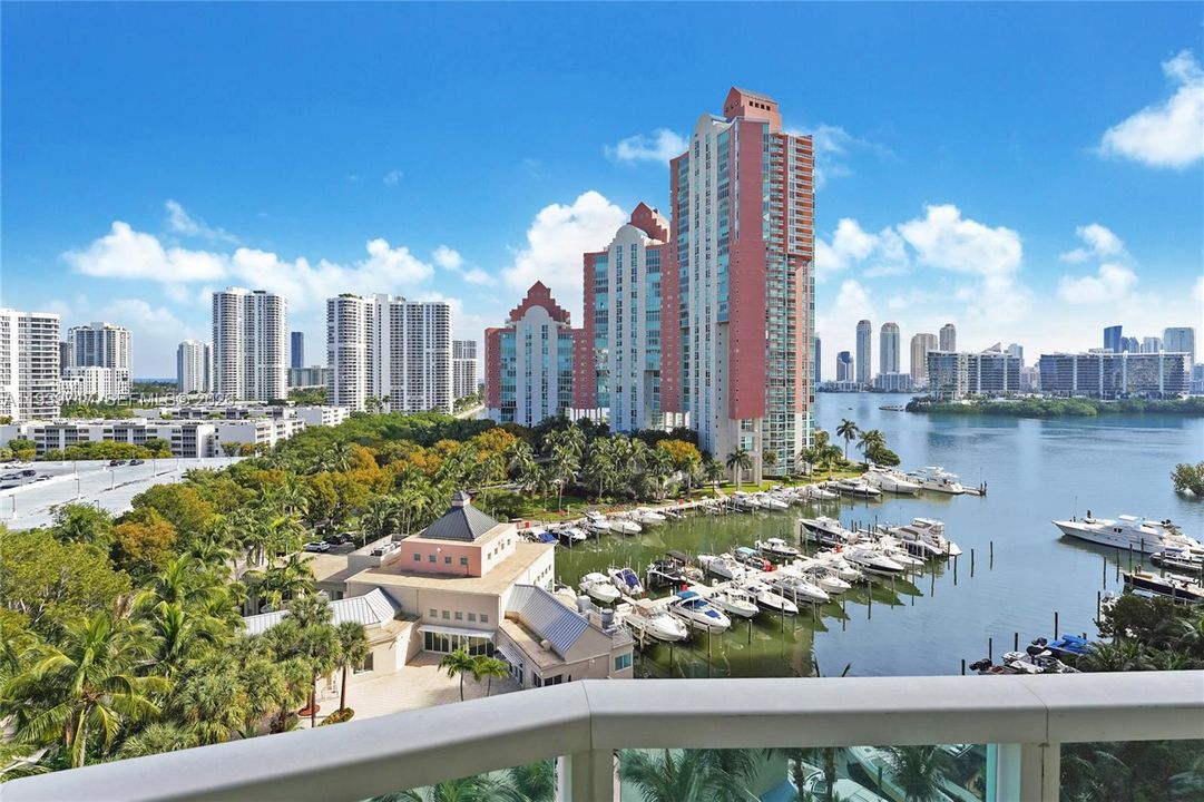 For Rent: $5,500 (3 beds, 3 baths, 1650 Square Feet)