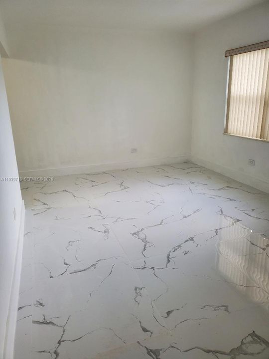 待售: $515,000 (4 贝兹, 2 浴室, 1309 平方英尺)