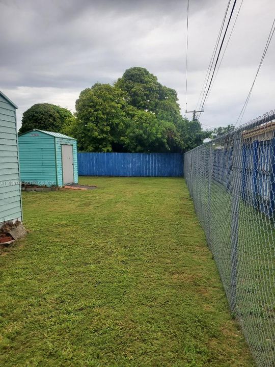 待售: $515,000 (4 贝兹, 2 浴室, 1309 平方英尺)