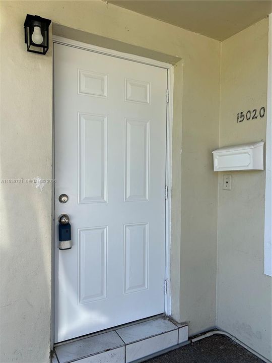 For Rent: $2,795 (3 beds, 2 baths, 950 Square Feet)