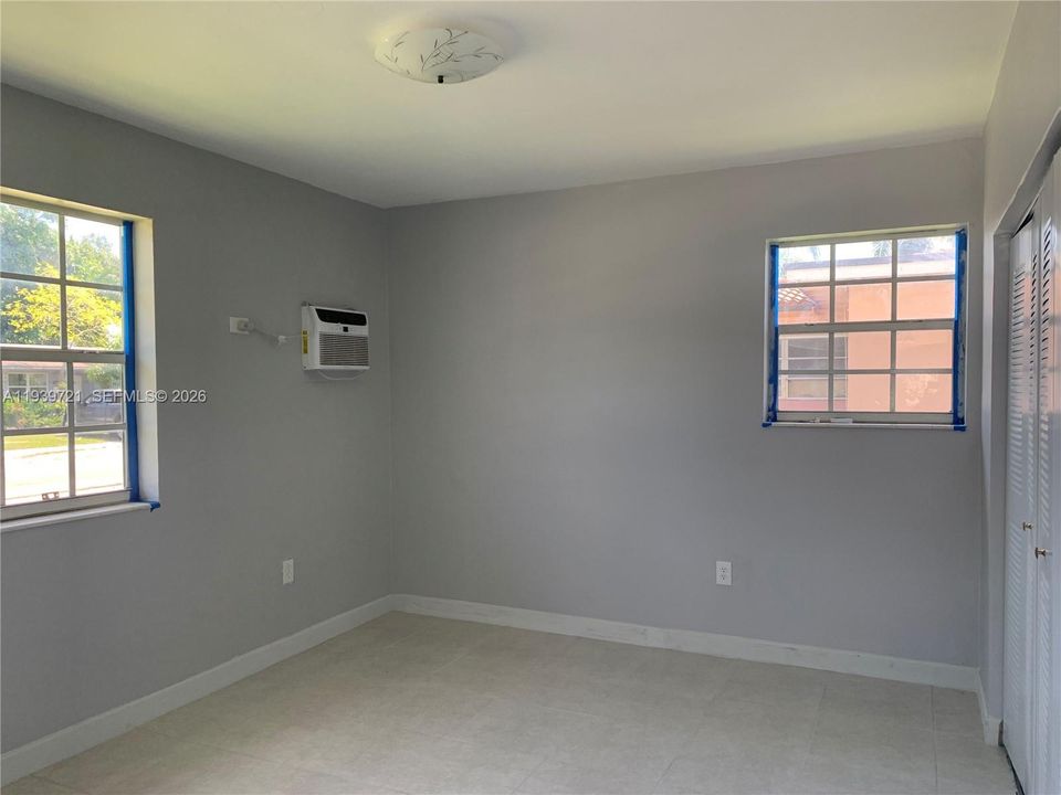 For Rent: $2,795 (3 beds, 2 baths, 950 Square Feet)