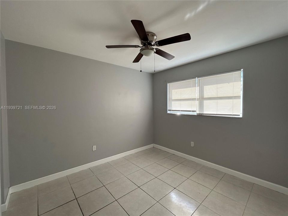 For Rent: $2,795 (3 beds, 2 baths, 950 Square Feet)
