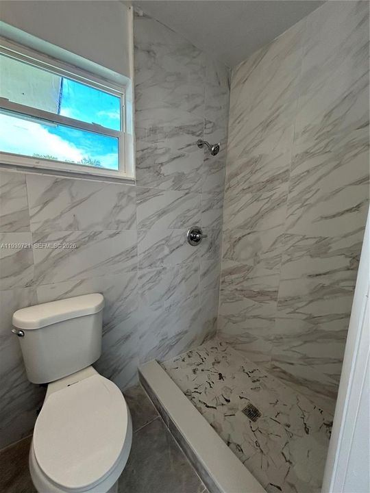 For Rent: $2,795 (3 beds, 2 baths, 950 Square Feet)