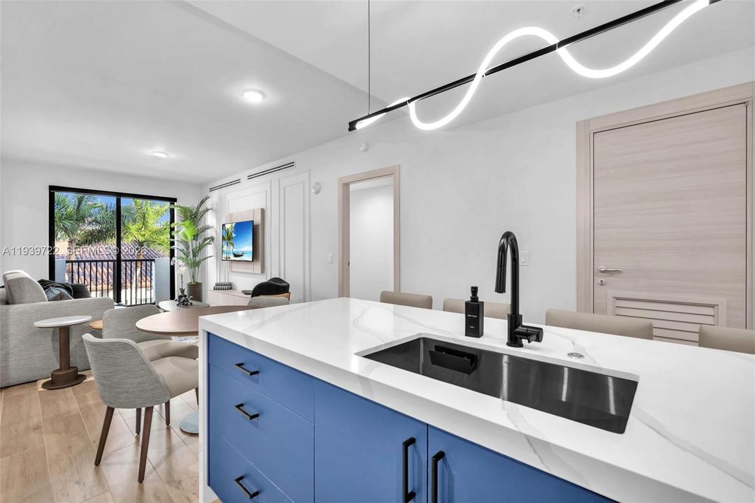 For Sale: $1,380,000 (2 beds, 1 baths, 0 Square Feet)