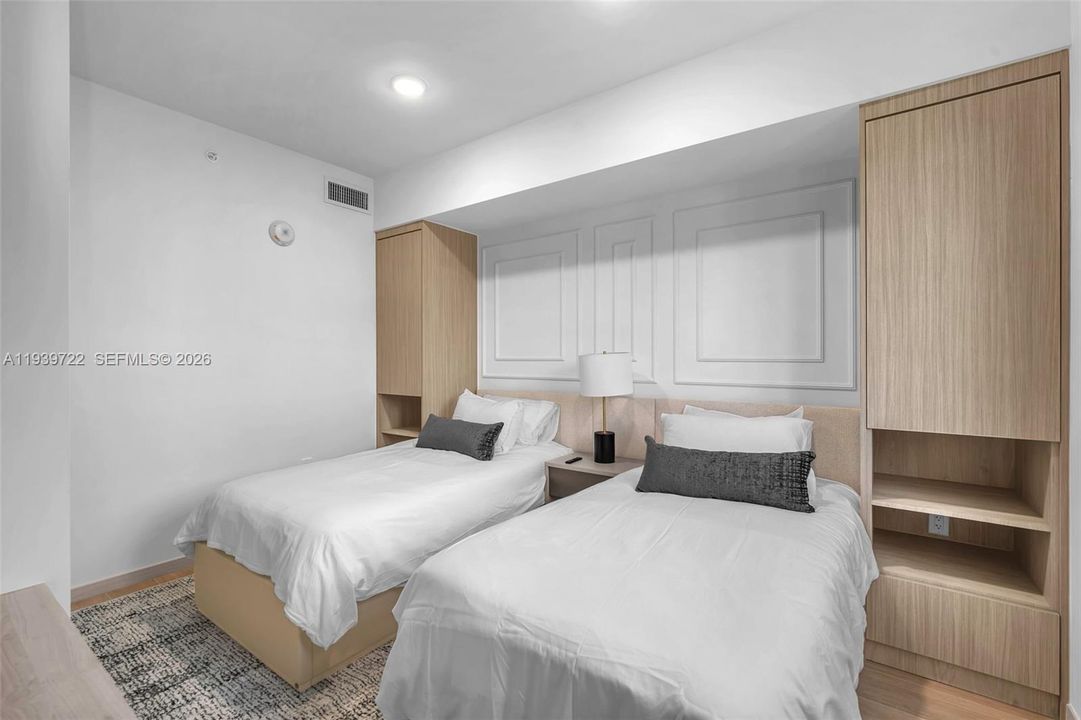 For Sale: $1,380,000 (2 beds, 1 baths, 0 Square Feet)