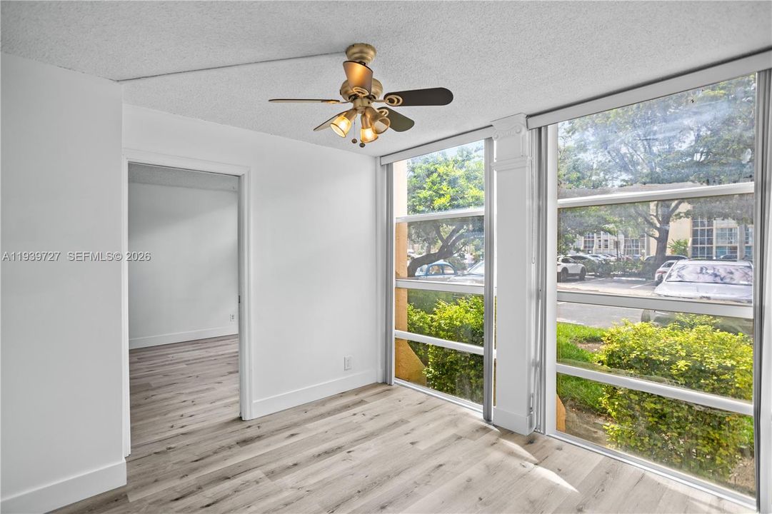 For Sale: $229,000 (2 beds, 1 baths, 1100 Square Feet)