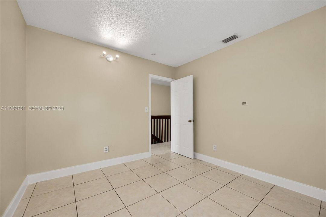 For Rent: $2,950 (3 beds, 2 baths, 1592 Square Feet)