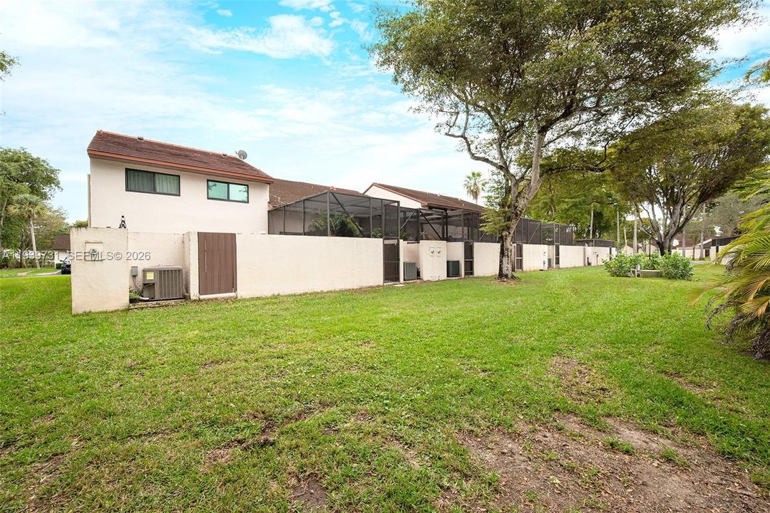 For Rent: $2,950 (3 beds, 2 baths, 1592 Square Feet)