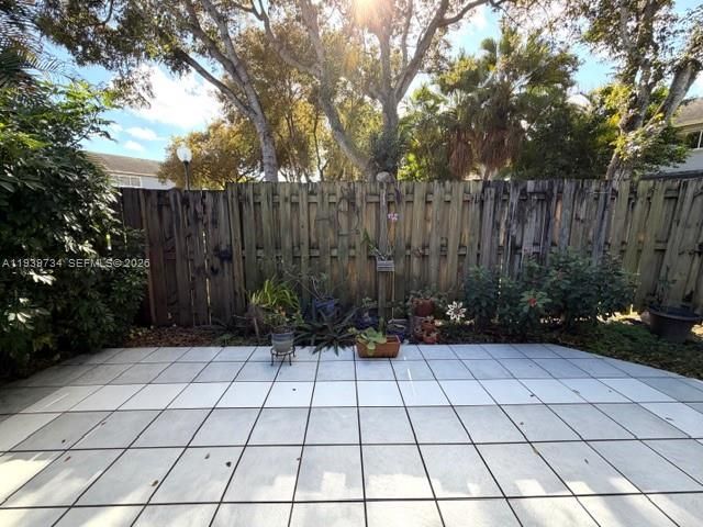 En Venta: $379,000 (3 camas, 2 baños, 1467 Pies cuadrados)