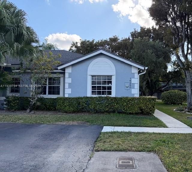 En Venta: $379,000 (3 camas, 2 baños, 1467 Pies cuadrados)