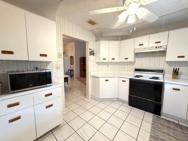 En Venta: $379,000 (3 camas, 2 baños, 1467 Pies cuadrados)