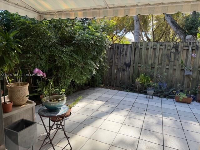 En Venta: $379,000 (3 camas, 2 baños, 1467 Pies cuadrados)